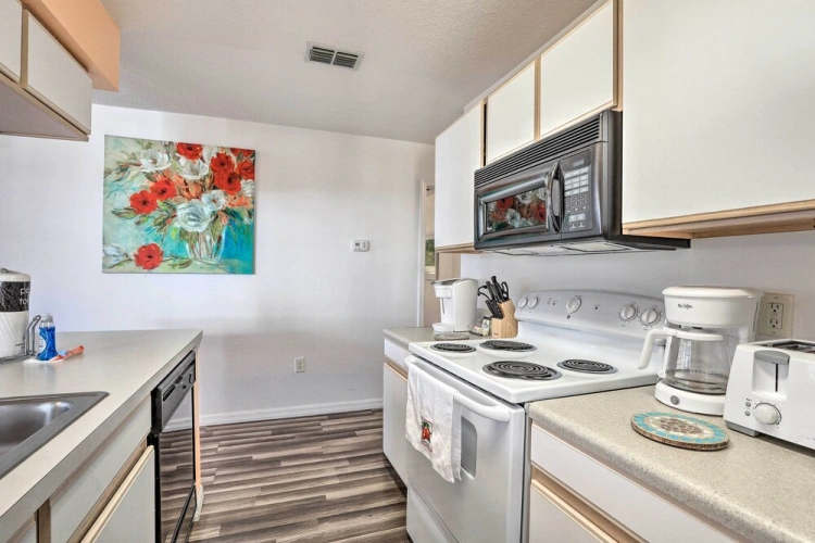3 Bedrooms Apartment