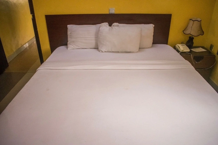 Standard Double Suite