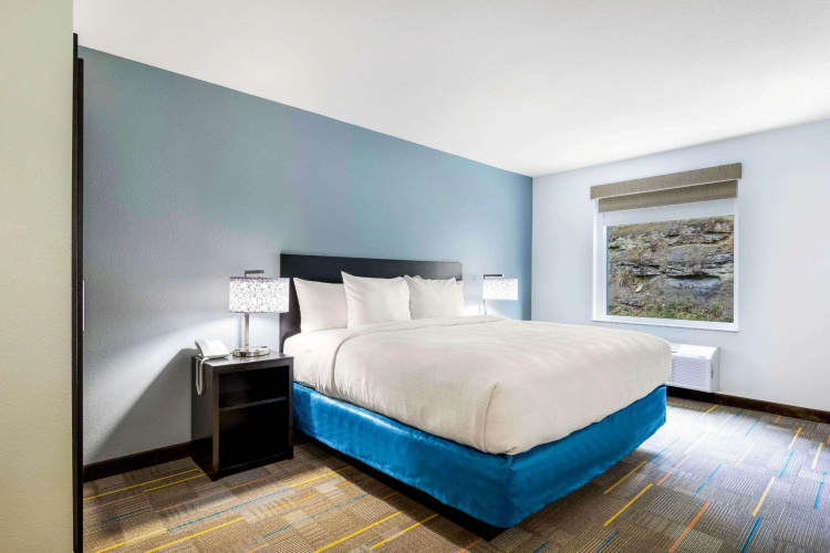 MainStay Suites Winfield - Teays Valley
