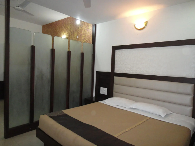 Hotel Orbit-34