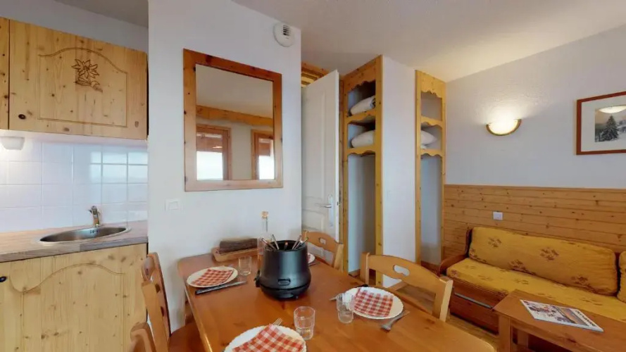 La Grive FAMILLE & MONTAGNE studios 4pers by Alpvision Residences