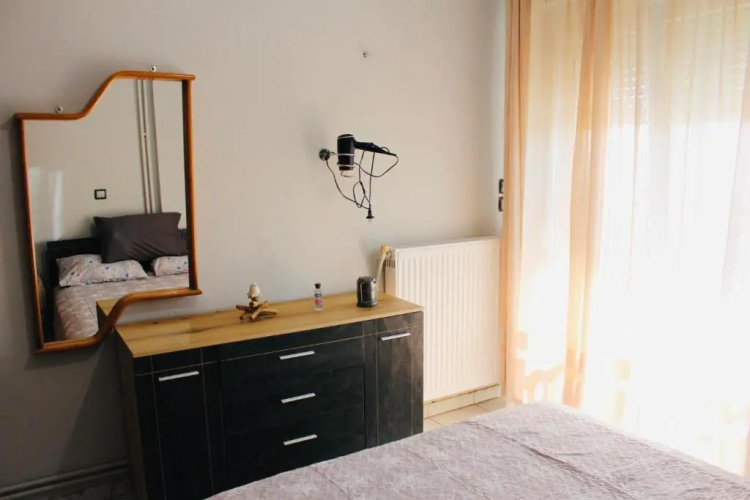 Alexandros home