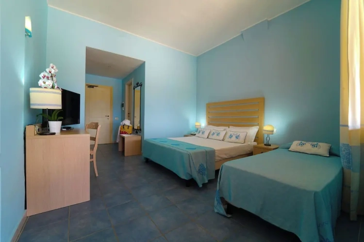 Classic Quadruple room