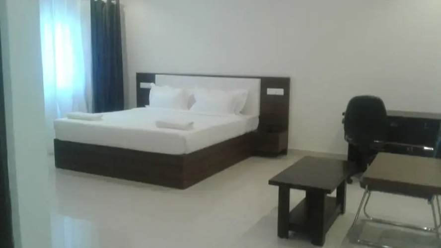 Mint Brookefield Suites