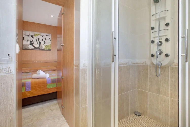 3 Bedrooms Villa