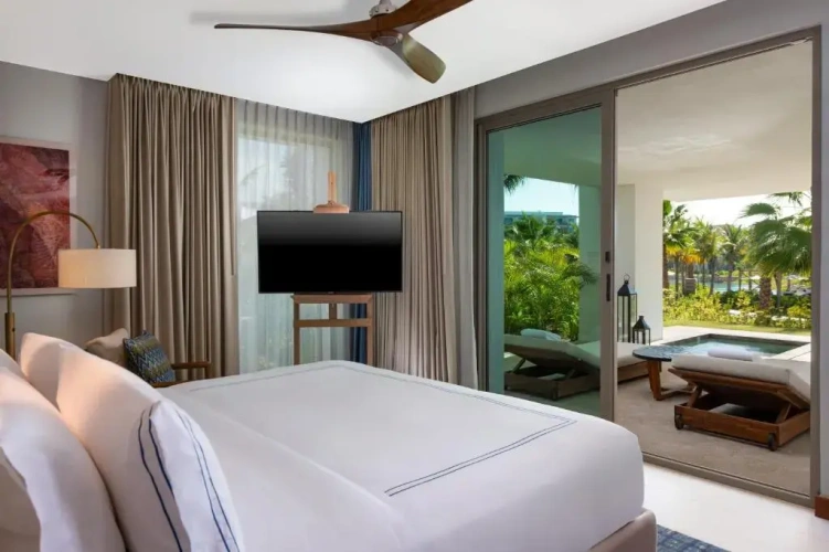 Double Suite with partial ocean view