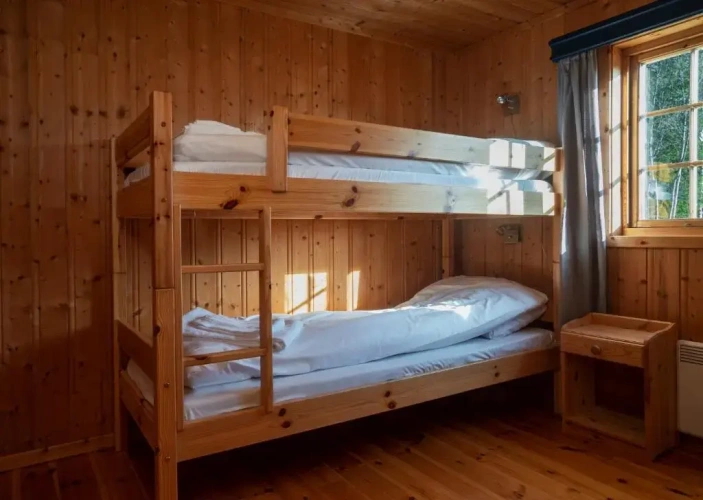 4 Bedrooms Cottage