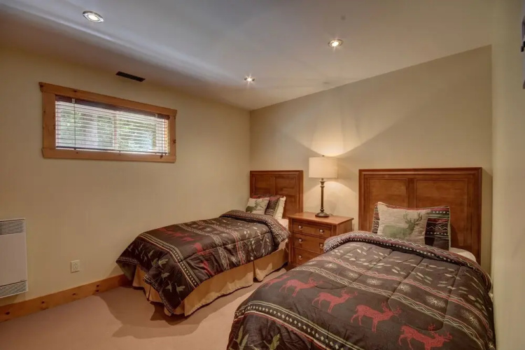 Chalet Caribou