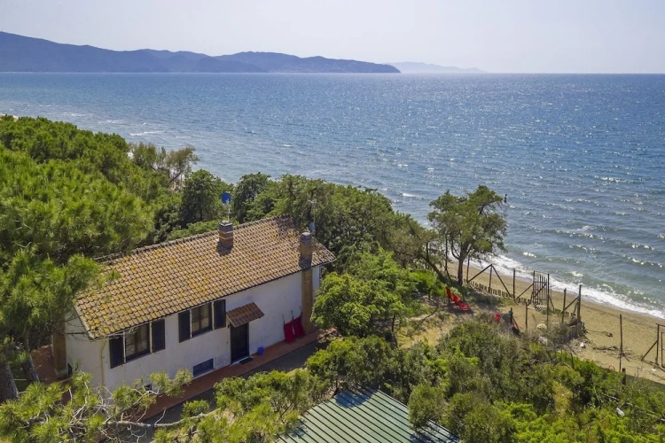 Family Cottage with sea view