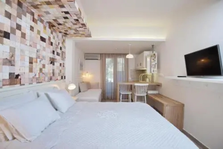 Liadromia Hotel
