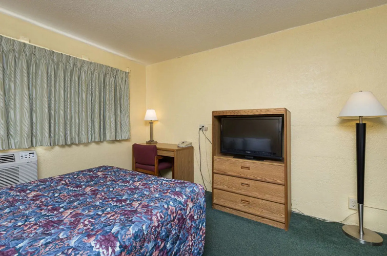 Motel 6-Moline, IL