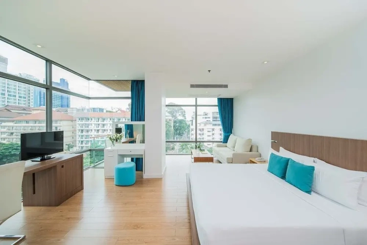 Suite with balcony and with sea view