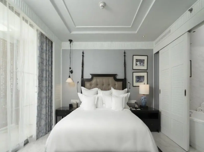 Double Junior Suite with pool view