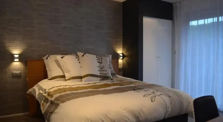 236 Guestroom