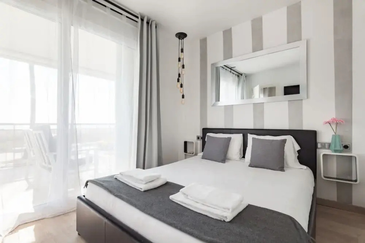 Amura Be my Guest Castelldefels