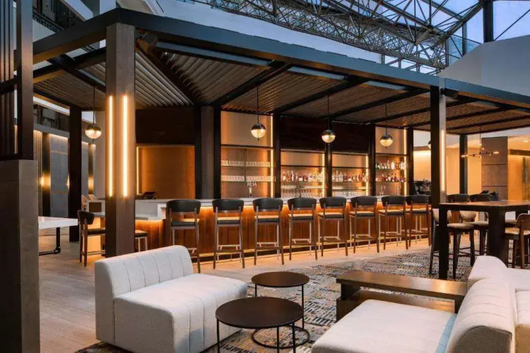 Crowne Plaza Detroit Metro Airport