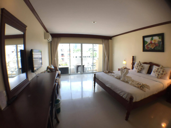 Pranang Flora House