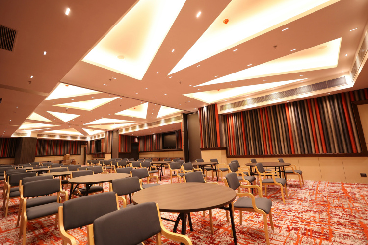 Holiday Inn Express & Suites photo 20