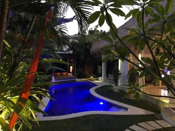 2 Bedrooms Villa