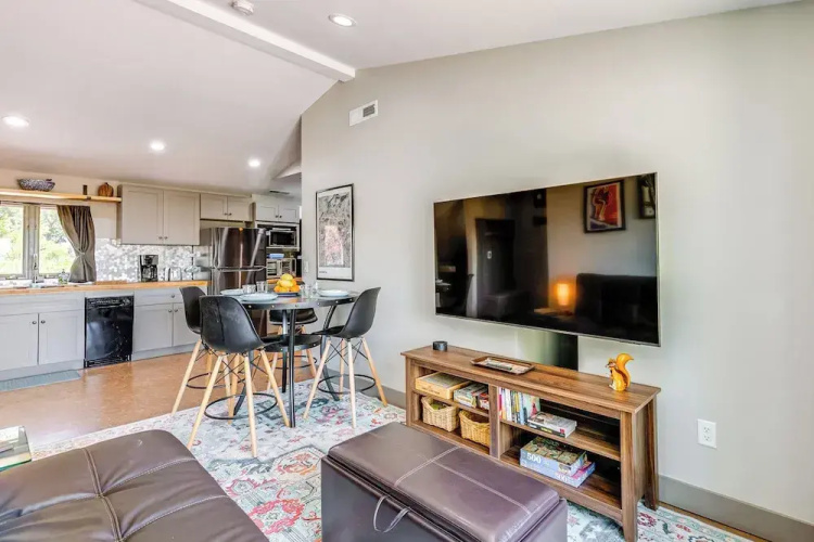 Mountain View + Shared Hot Tub: Apt by Ski Resorts