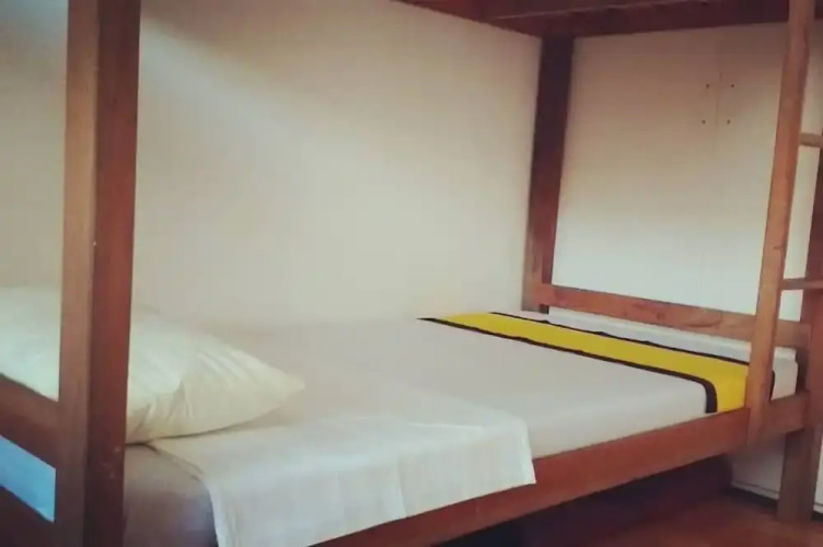 B Hive Dormitory - Hostel