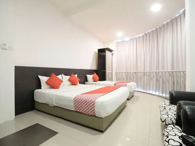 OYO 906 Happy 92 Hotel Lumut