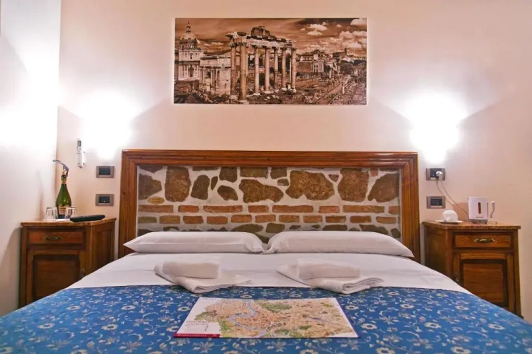Standard Triple room