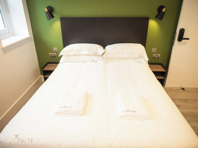Crown Hotel