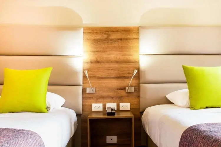 Hotel F25