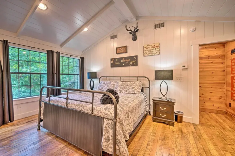 Catcha Fallin Star - 2 Bedroom Suites & Fire Pit