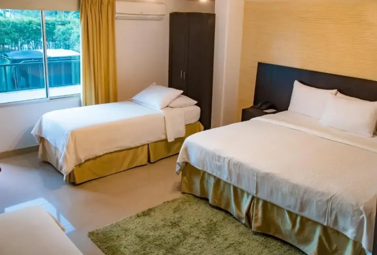 Standard Triple room