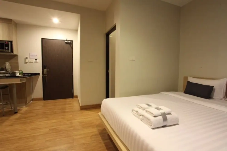 Deluxe Double Studio