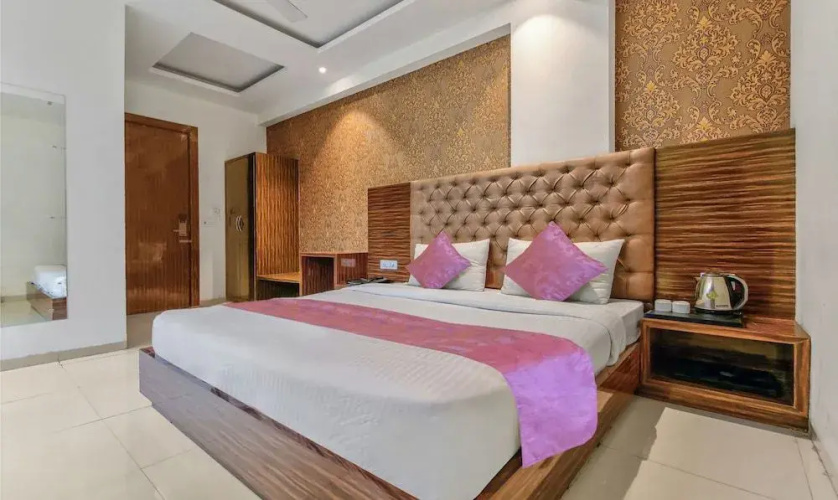 Treebo Trend Hotel Swiss