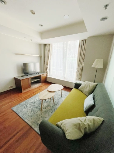1 Bedroom Apartment with city view