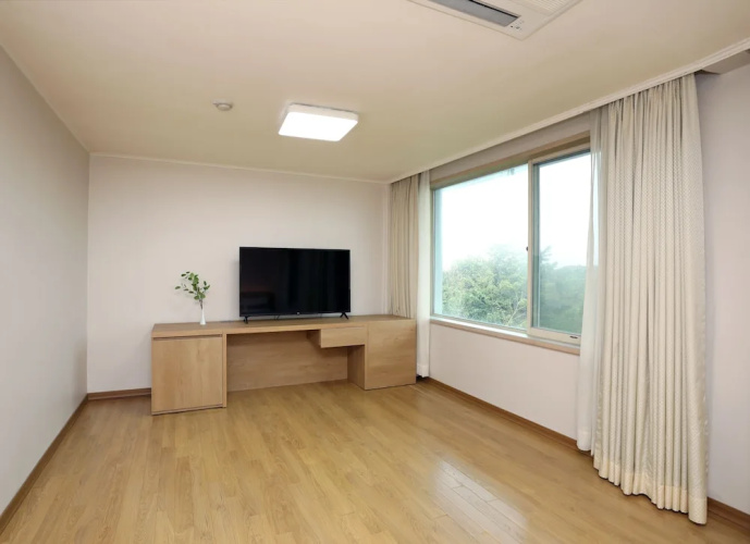 Jeju Bloom Hotel