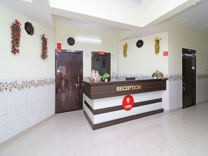 OYO 12760 Pragati Palace