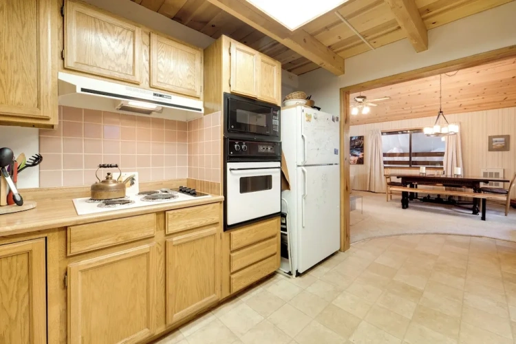 3 Bedrooms Cottage