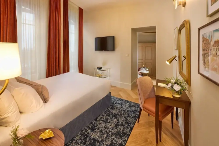 Suite