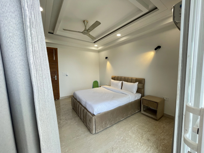 Private 3Bhk Apartment In Ardeecity By Bedchambers