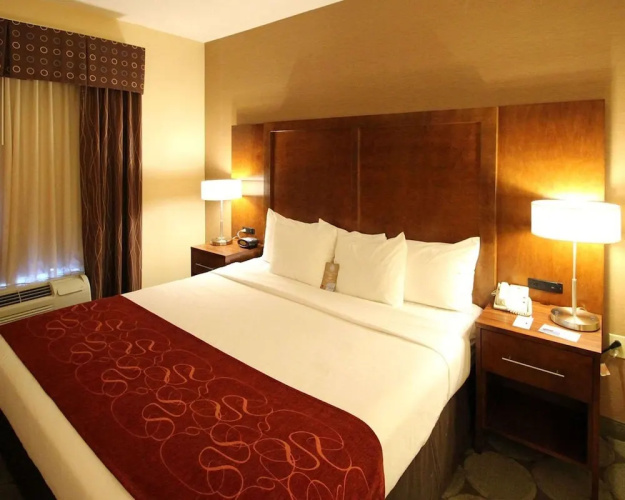 Comfort Suites