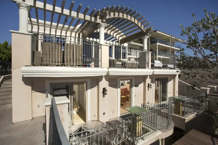 Sunset Cove Villas In Laguna Beach - Laguna Beach, CA