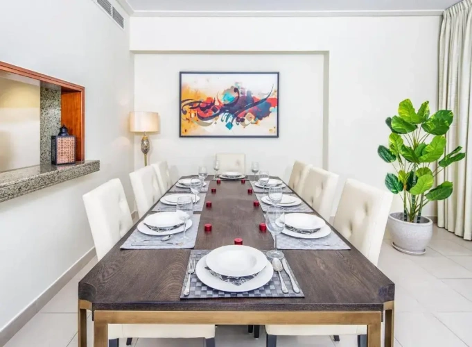 2 Bedrooms Apartment