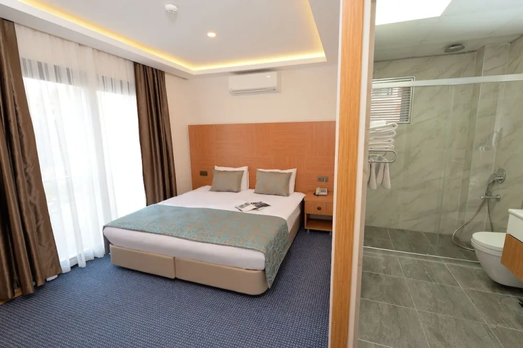 Economy Double Basement room