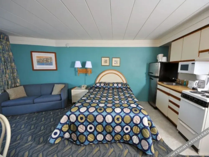 Jolly Roger Motel