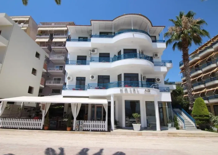 Standard Twin room with balcony and with sea view