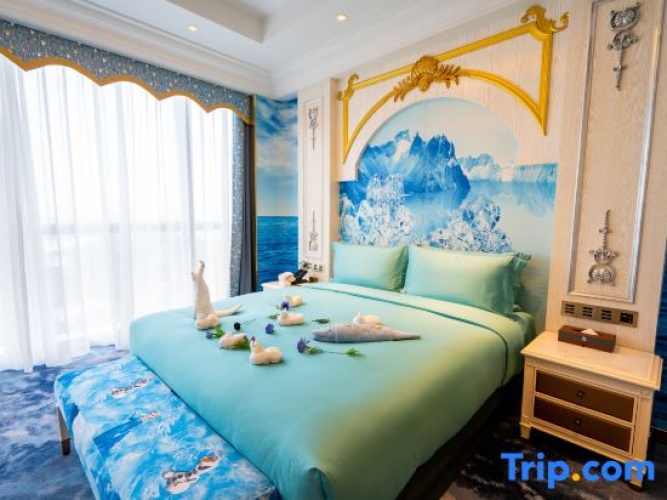 Quadruple Family Suite