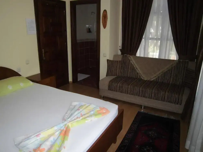 Sultan Pension