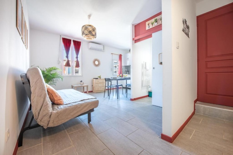 1 Bedroom Apartment