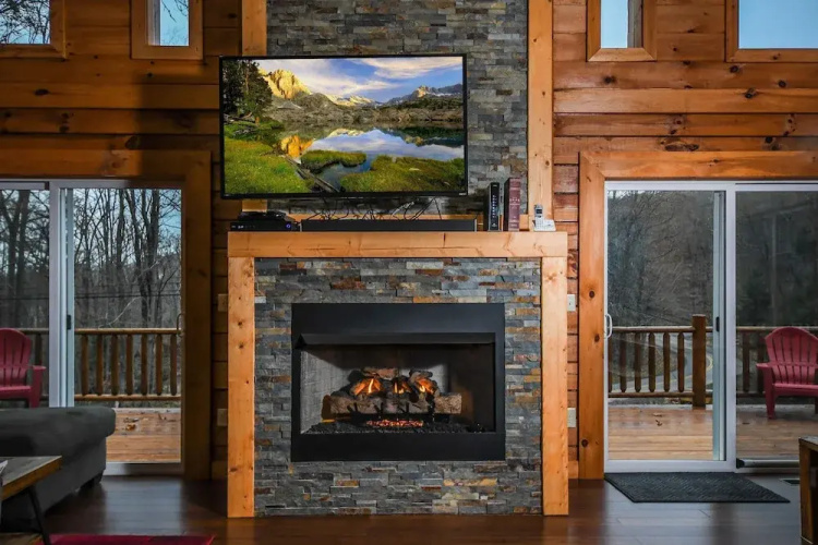 LakeStar Chalet 5 Bedroom House