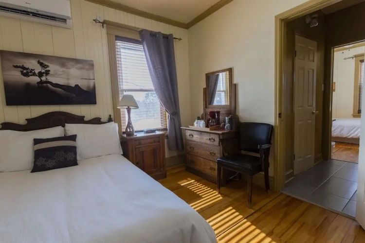 2 Bedrooms Standard Family room
